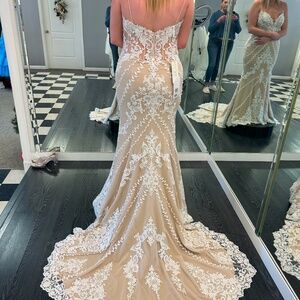 Brand new wedding dress